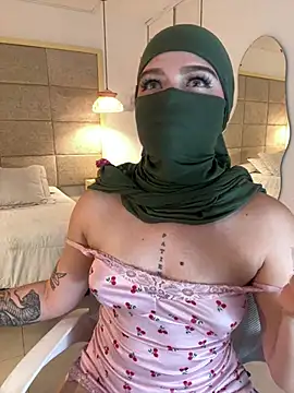 Anna-henao - shake my ass + spanking