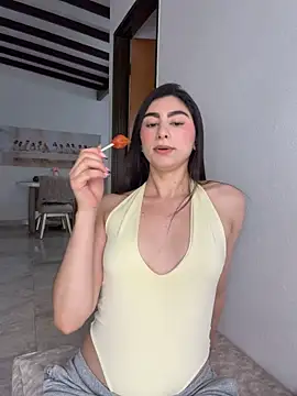 Evelyn_hills