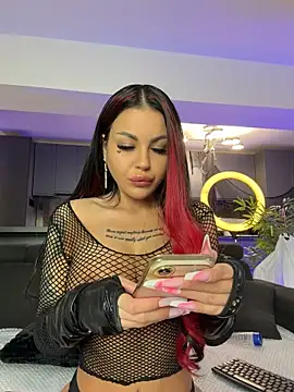 NaomyFlame - make it rain 💦💦