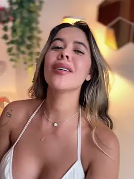 Emilia_Bakerr - TwerK without panties