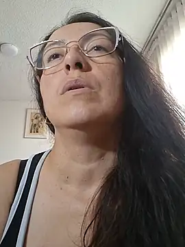 Lauryn_Jones - SHOW MY PUSSY