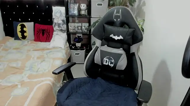Aika-dreams - show tits