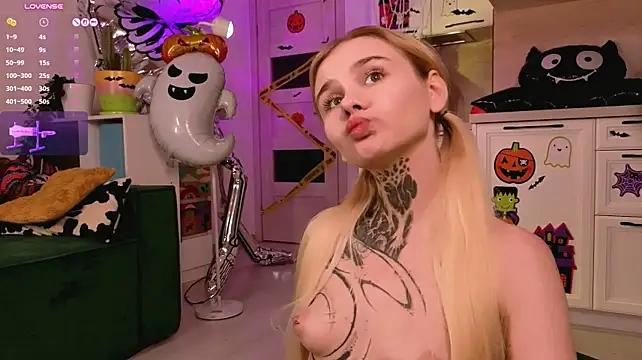 Britney_Lynch - Doggy style +spanking ass