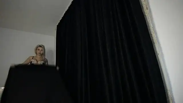 Savylisa - naked doggy