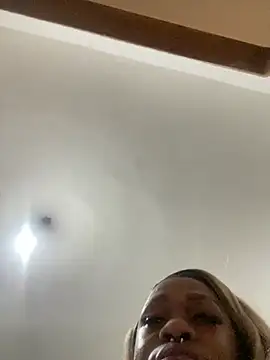 BonnyMolhada - MAKE ME CUM 🙈 SQUIRT