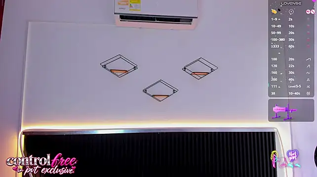 Chloe_raven - TITS OUT