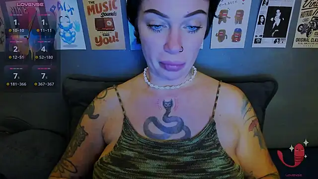 EllieOz - PUSSY PIERCING ( till 1th november)