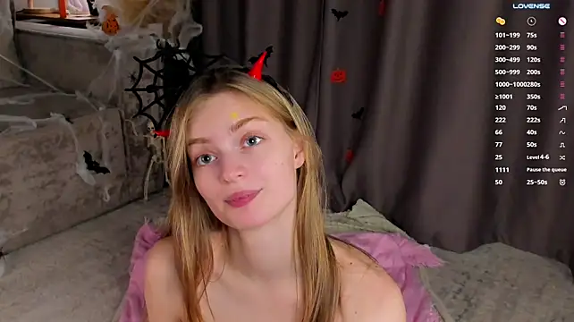 Rosa_Munoz - Continue play with pussy in doggy pose