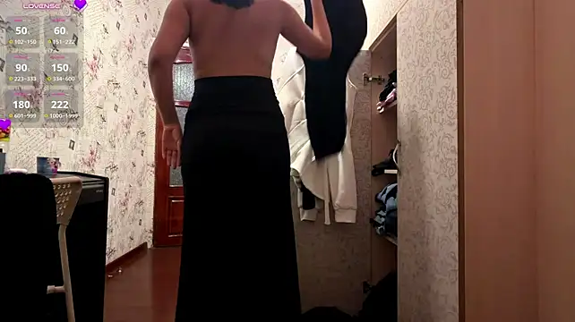 JohannaMickiewicz - Show my sexy outfit
