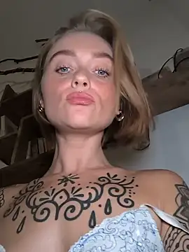 Goldi159 - Tip 45 Token for two hot videos 🔥
