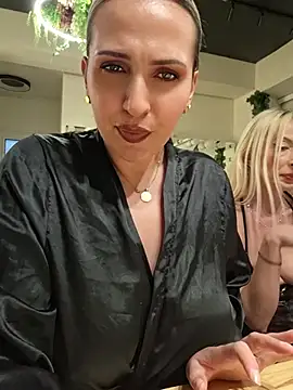 LaylaBlakes - 🔥Earn My Good Side 🔥