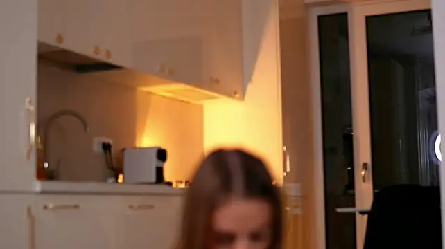 ElaraShine - Pussy getting rubbed 🥵