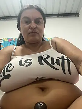 Horny-Mommy-Dirty - Hércules my pussy