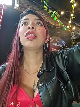 Kari-h - Oil on my bouncy tits 🤤😈