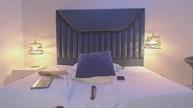 CamilaMoons - Flash ass 🍑