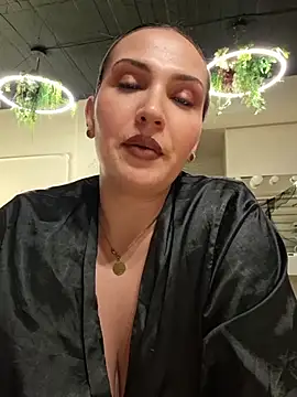 LaylaBlakes - 🔥Earn My Good Side 🔥