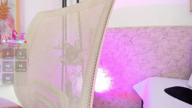 _Malak - Spread pussy and rub clit 🔥👀
