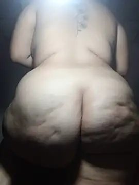 Marialae2735 - Open ass with both hands