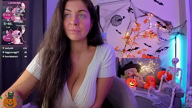 Victorias_world - topless