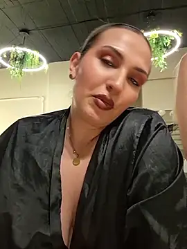 LaylaBlakes - 🔥Earn My Good Side 🔥