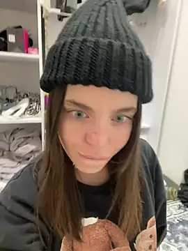 Kyivskyi_Tort - More vibrations for my pussy