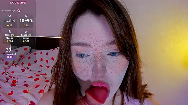 Lexxxxxxi - play tits