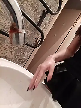LanaJensenn - Toy control in chat❤️