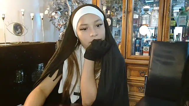 3littles - little nun bends over/buttocks in front