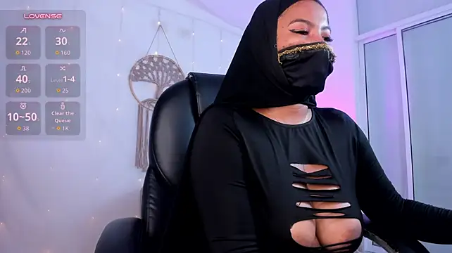 Dalia_aisha - dildo in pussy