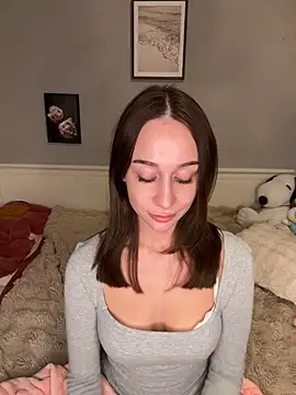 ChiaraMauzi - Massage my Boobs