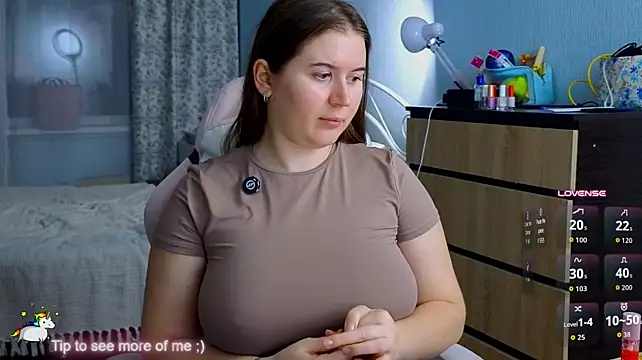 S_____________ - 🎯 Boobs or ass?