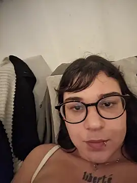 BellaEscarlate