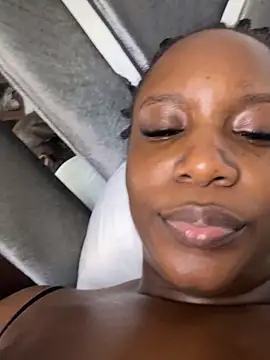 Dulceyesi - show pussy doggystyle 🫦