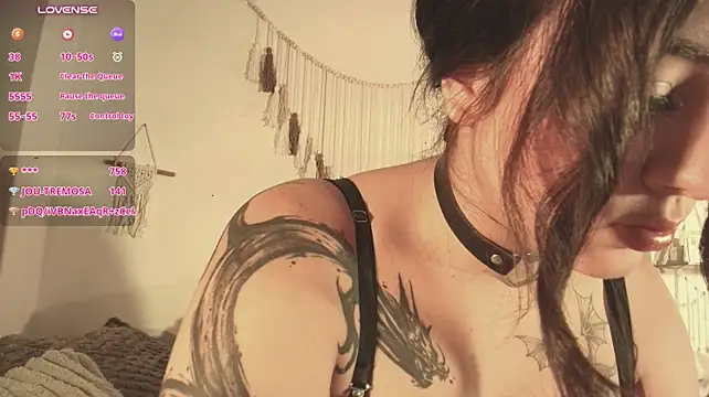 Seraphyne666_ - no pantties+ride a pillow+4 mins cntrl