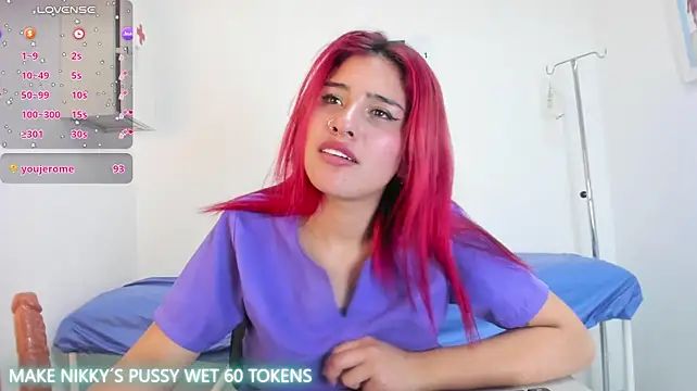 Nikky_Rose_ - NAKED IN THE PUBLIC RESTROOM AND TWERK😈