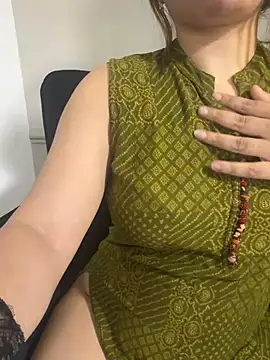 Tasty_LushDesire - Suck dido and press boobs hard
