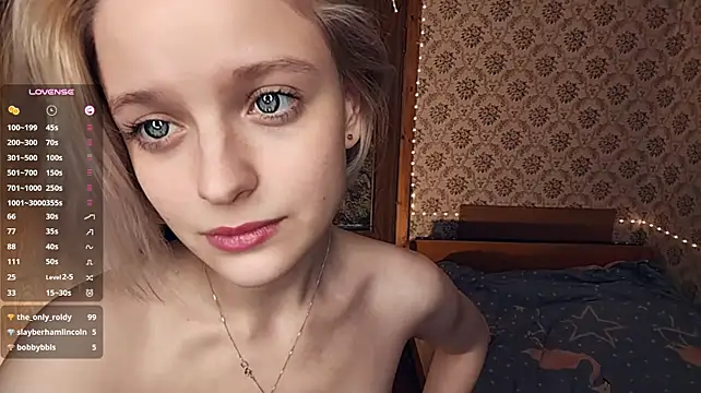 Smartemilia - pinch nipples under bra x10