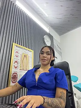 Daniela-sexy - oil in the ass