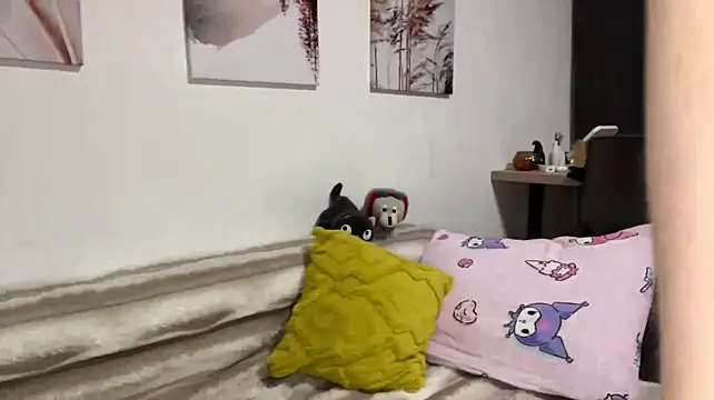 DreamKimmy - Touch tits close to the cam<3