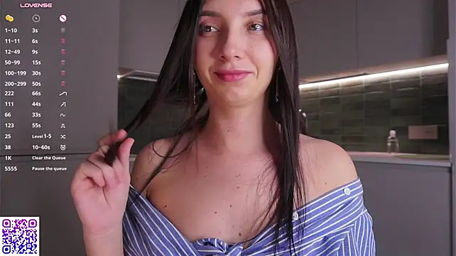 DaisyBlaze - rub my wet pussy with legs spread