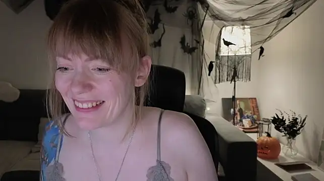 Aurora_Velvett_