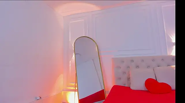 Lola_red95