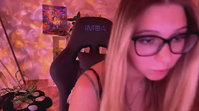 Alexa_purr - wear slutty bodysuit