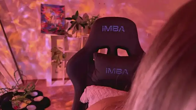Alexa_purr - wear slutty bodysuit