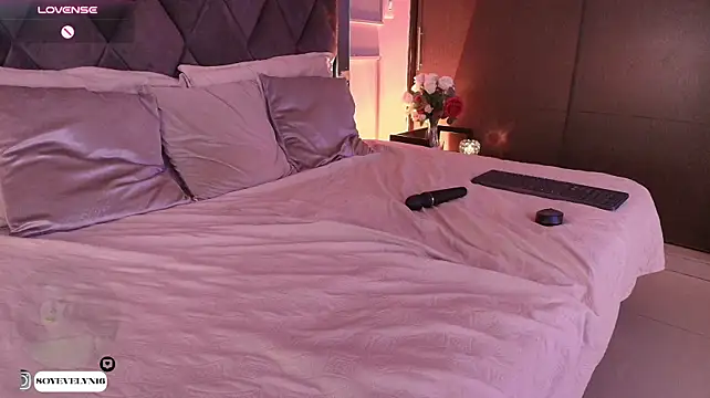 Evelyn__16 - Play with my pussy 🍓🥵