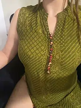 Tasty_LushDesire - Suck dido and press boobs hard
