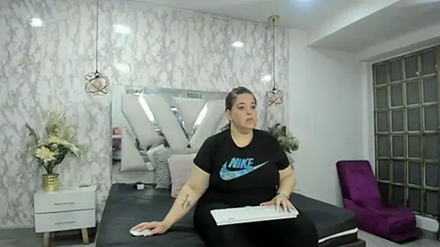Kataleyamilf69_ - Lick fingers+masturbation 🖖🥵