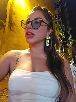 Karen_San_Miguel - Topples in the pool +hot video 😈