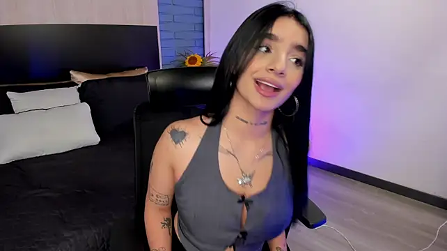 Abriil_cutee - RED ASS