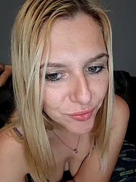 Alessiaaa - Squirt